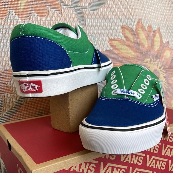 Vans WMNS 
Vans Comfycush Era Colorblock Multi VNOA3WM9
NWT Sneakers - Picture 10 of 16